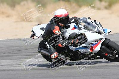 media/Nov-16-2025-Race Pace (Sun) [[8c5fa54630]]/Verified Riders/5-Turn 9 (1135am)/